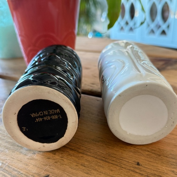 🗿🌺 VIVA Black and White Tiki Mugs LAS VEGAS - Picture 3 of 10